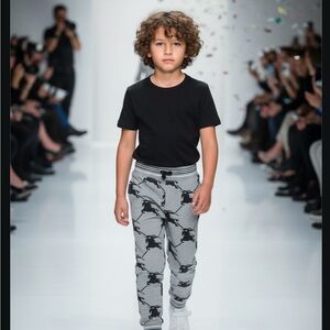 NEW! BURBERRY Boy's Sidney Equestrian Knight Printed Sweatpants